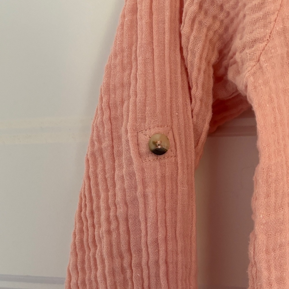 Japna Women's Coral Button-Down Shirt - Picture 9 of 11